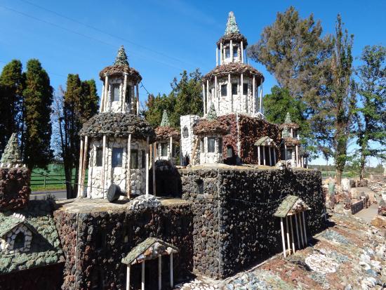 Petersen Rock Garden and Museum